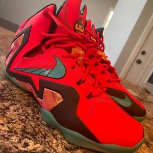 Nike LeBron elite 11 “Hero” 10.5